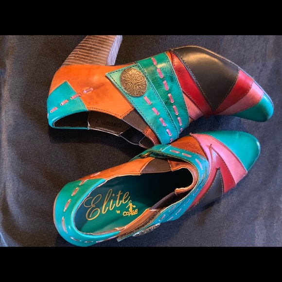 Leather heels - Picture 2 of 4